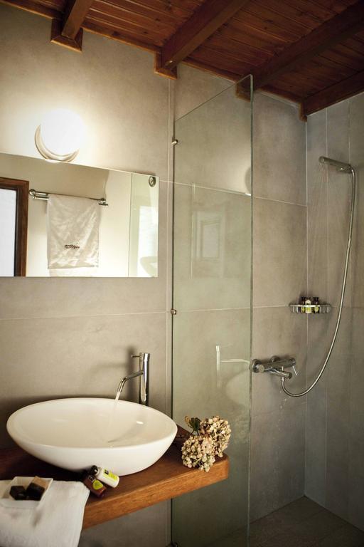 Archontiko Stathopoulou Hotell Ayios Yeoryios Nileias Rum bild
